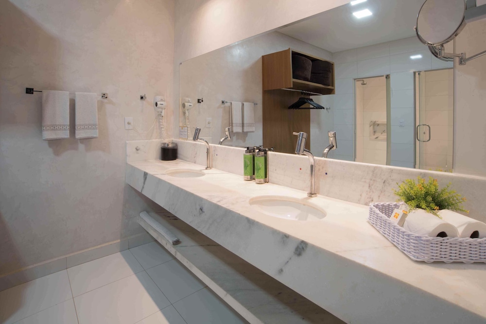 Master, Plus, Suite, 2 King Beds, ZAGAIA ECO RESORT 5/7