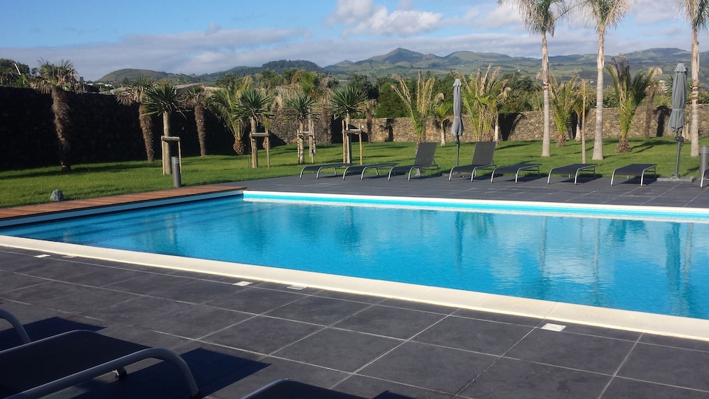Whales Bay Hotel Apartamentos 25/55