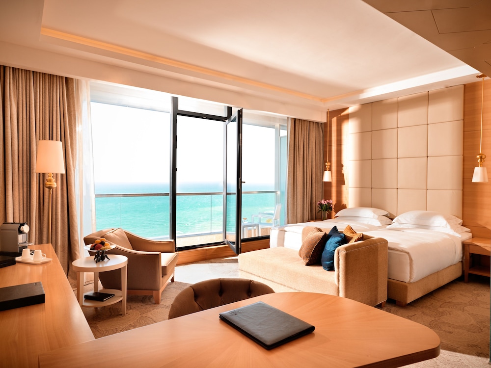 Bilgah Beach Hotel 23/75