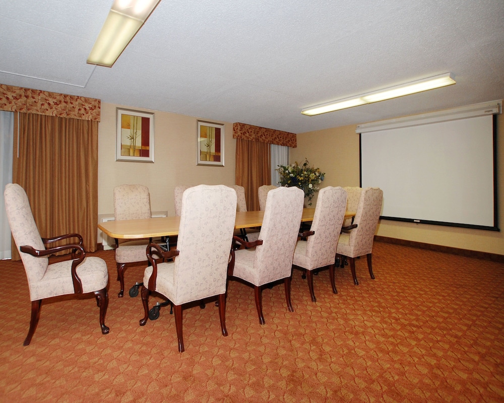 Quality Inn Lima, OH 40/47