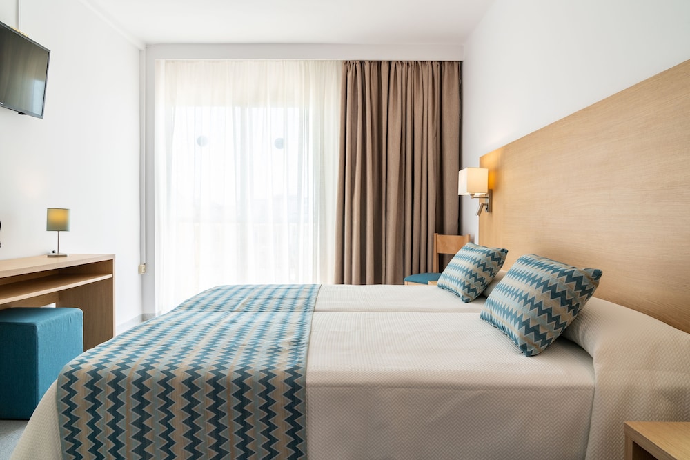 Hotel Riutort 18/28
