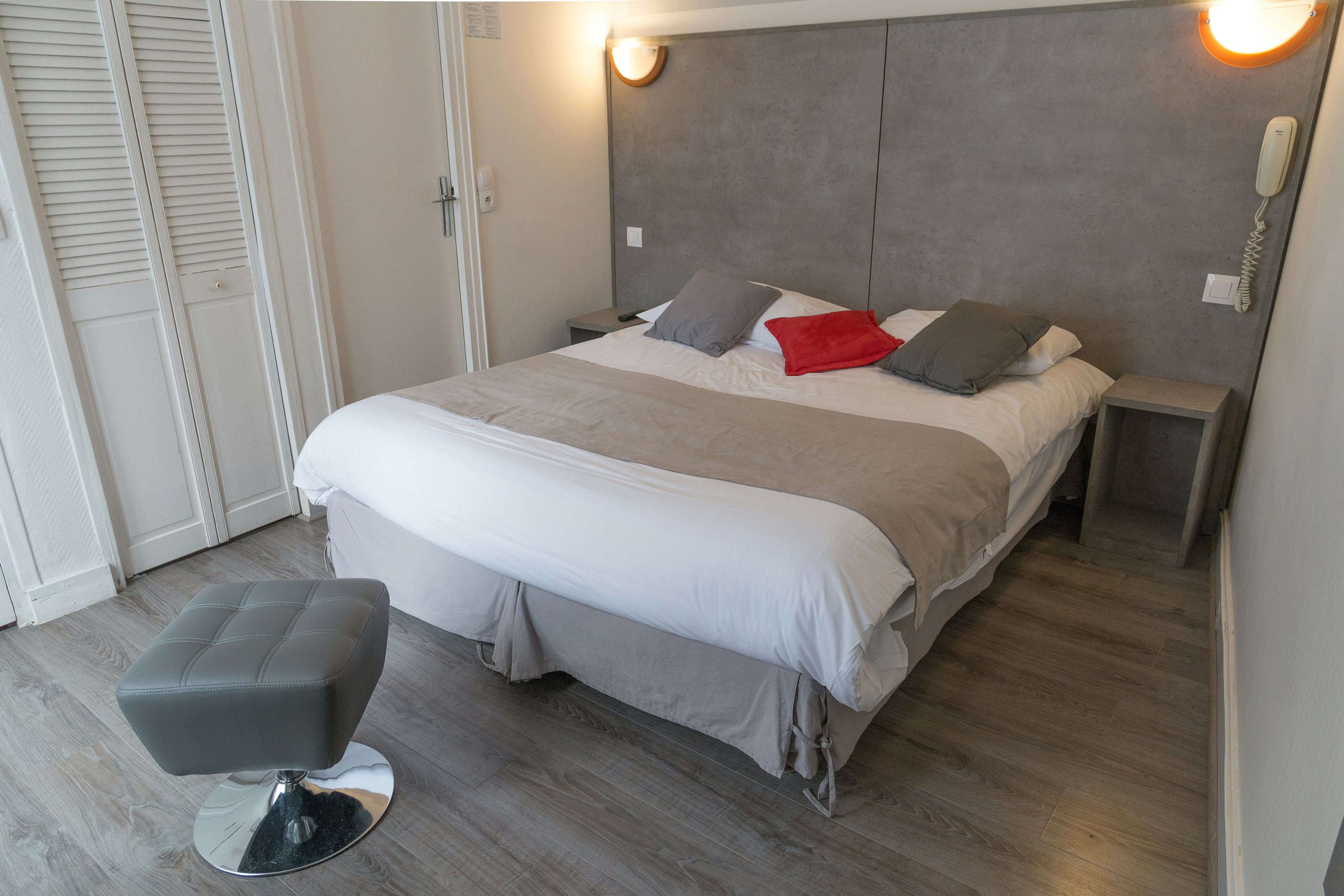 PANAM HOTEL PARIS GAMBETTA (ex Superhotel) 29/50
