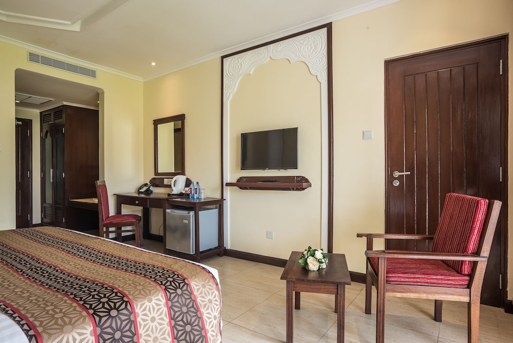 PRIDEINN PARADISE BEACH HOTEL AND SPA 34/79