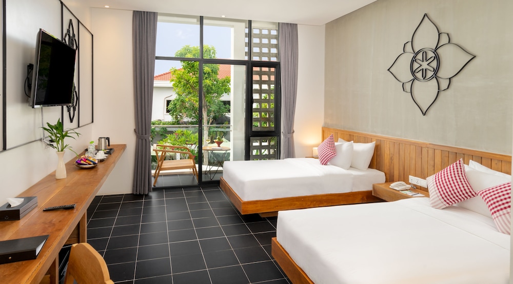 Deluxe, Twin Beds, Pool View, Balcony