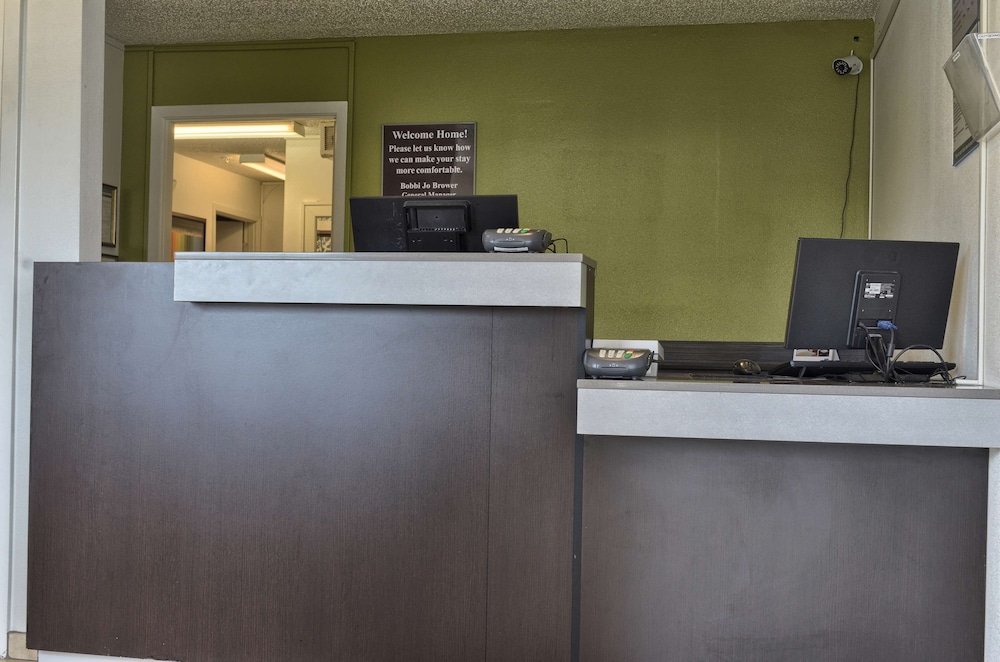 Studio 6 Extended Stay - Pascagoula, MS 16/42