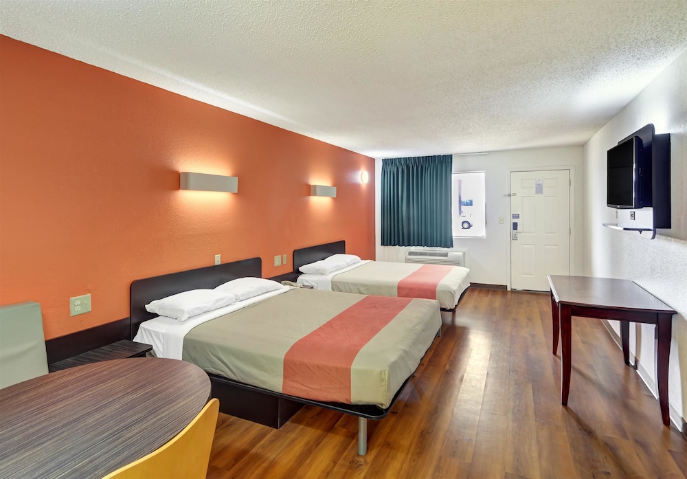 Motel6 Lindale, TX 13/34