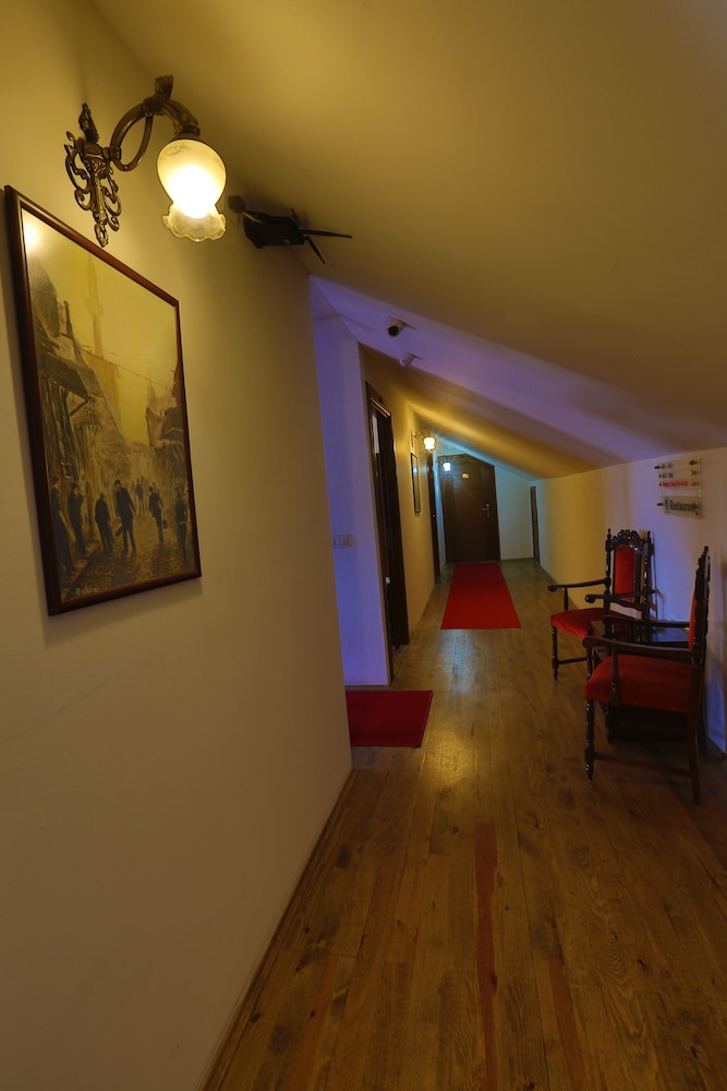 Hotel Ankatra 54/70
