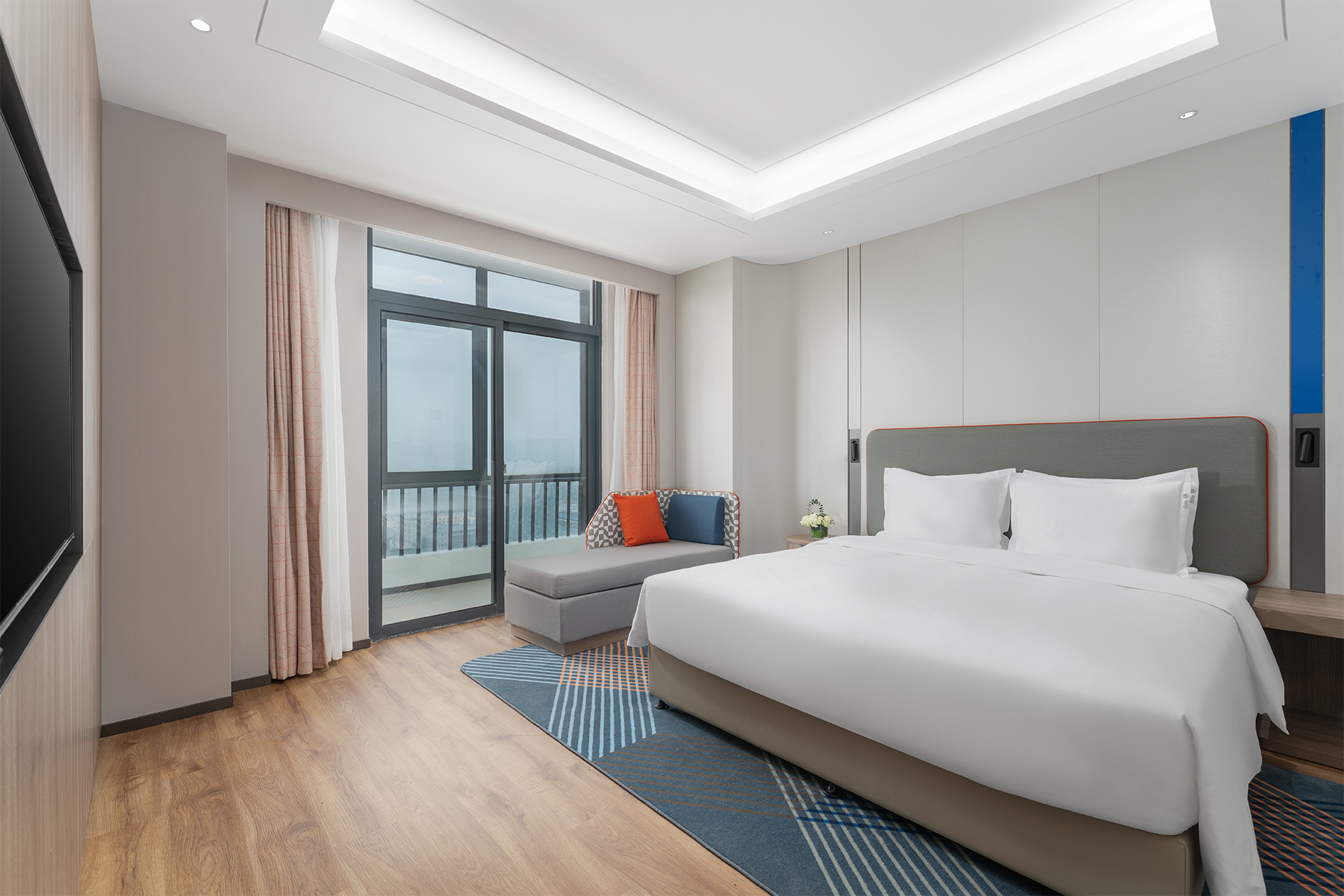 1 Bedroom, Suite, King Bed, Balcony