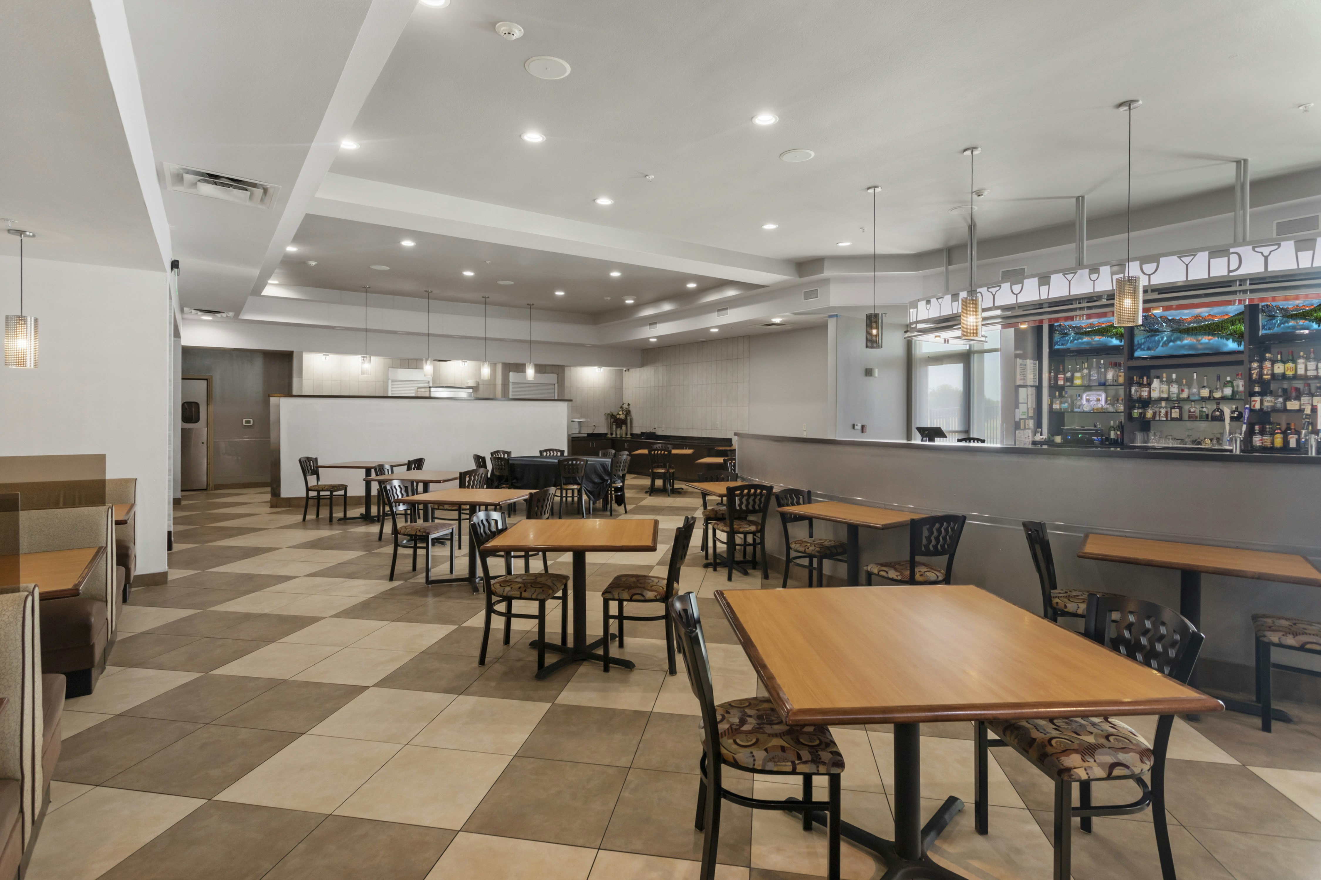 Holiday Inn Hotel And Suites Waco Northwest 38/59
