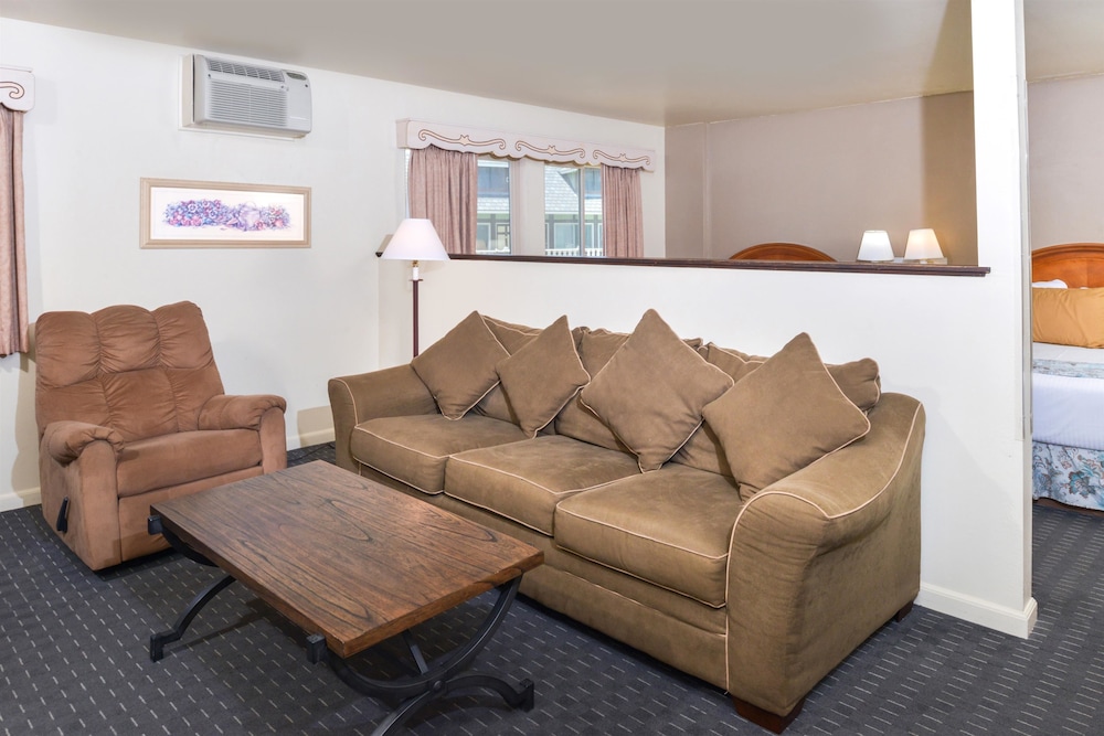 Svendsgaard S Danish Lodge Americas Best Value Inn 20/26