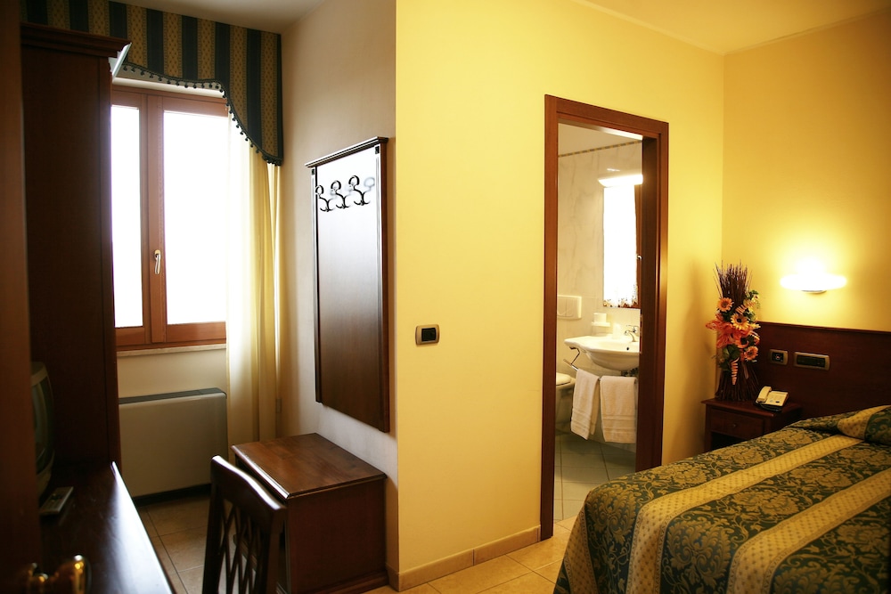 Hotel Tiziana 30/50