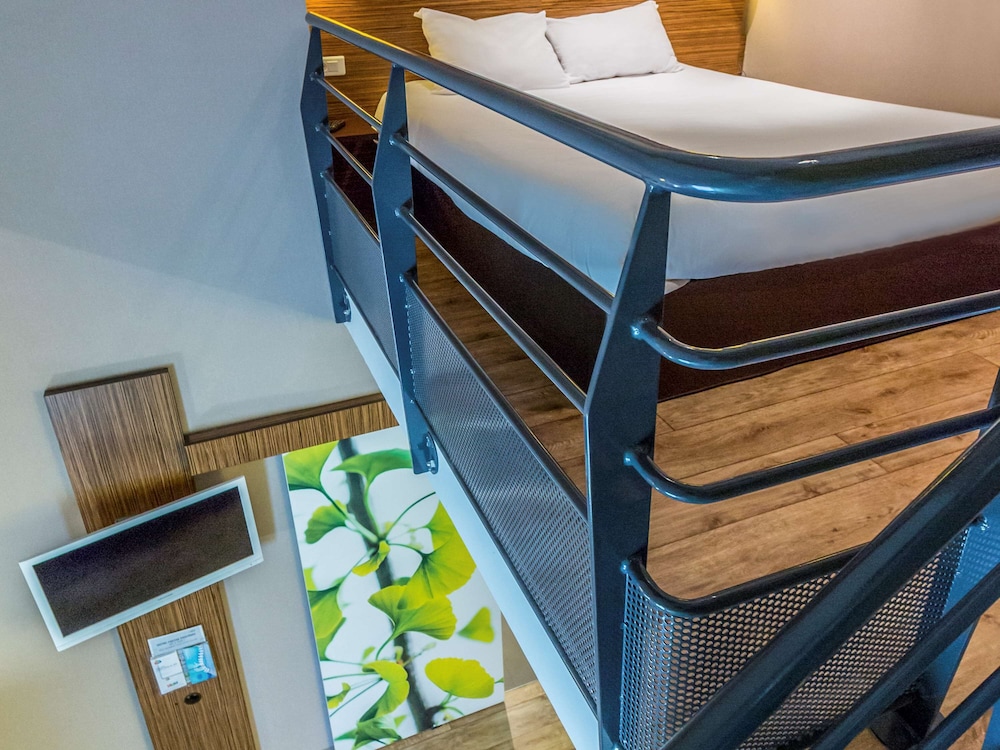 Ibis Styles Bourges 18/48