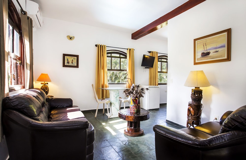 Feiticeira Praia Hotel 52/79