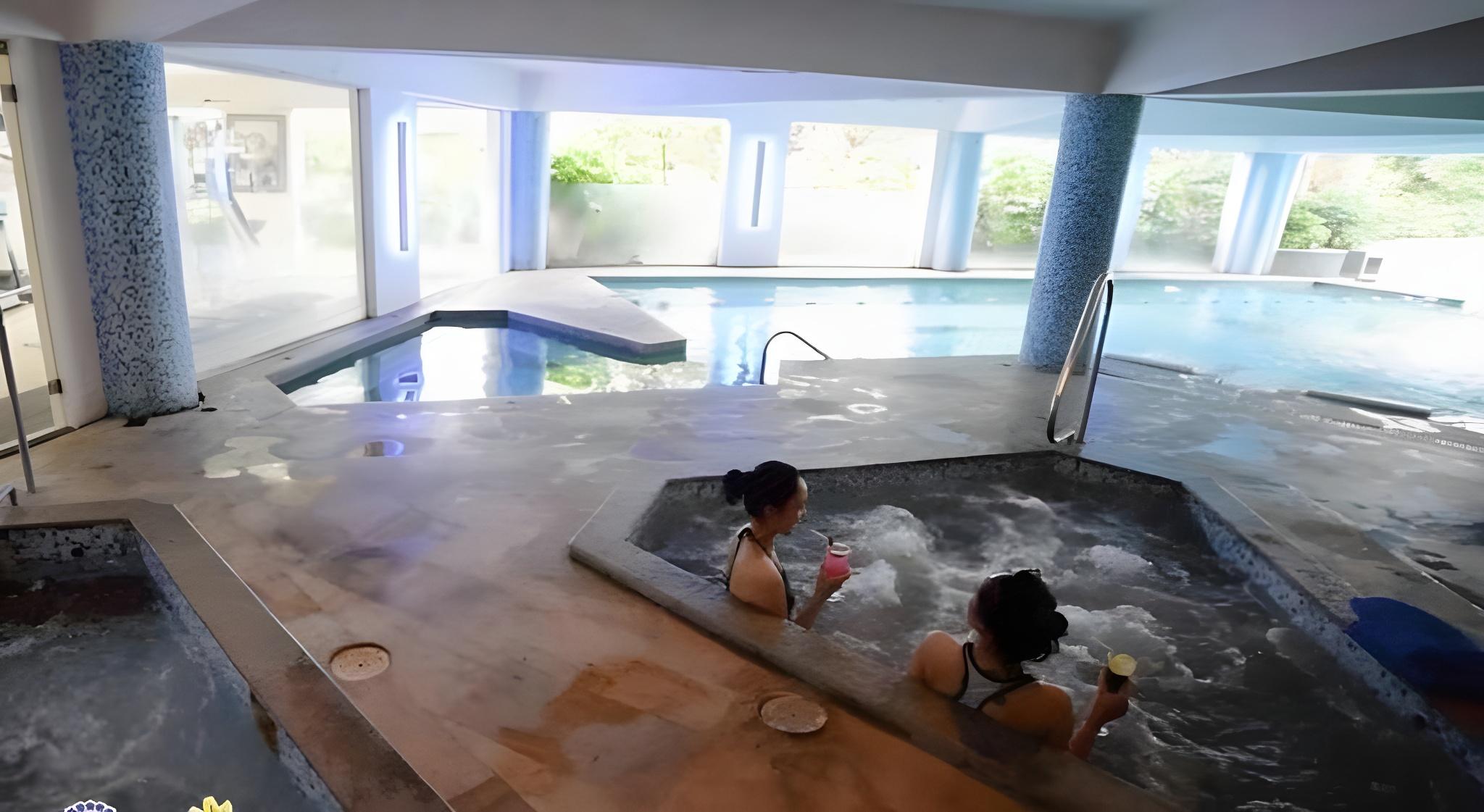 Klub Bunga Butik Resort 20/50