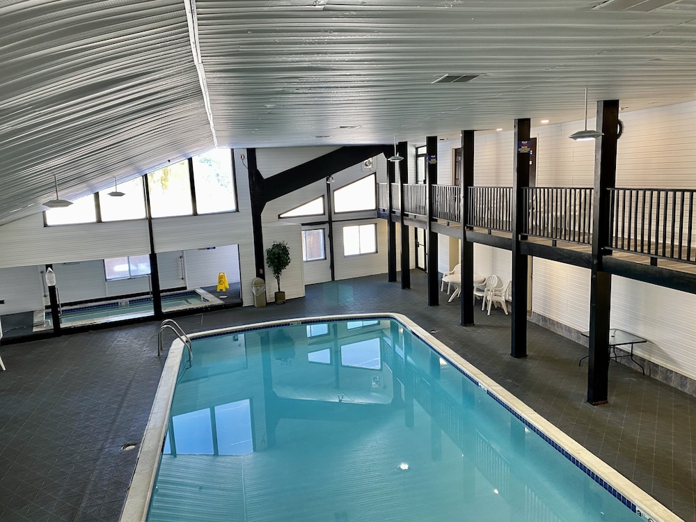 Beacon Inn and Suites 1/40