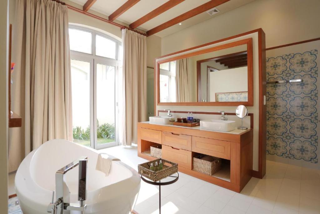 فيلا بإطلالة على البحر، Flc Luxury Hotel Samson 2/2