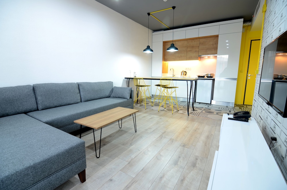 Coordinat Suites 48/65