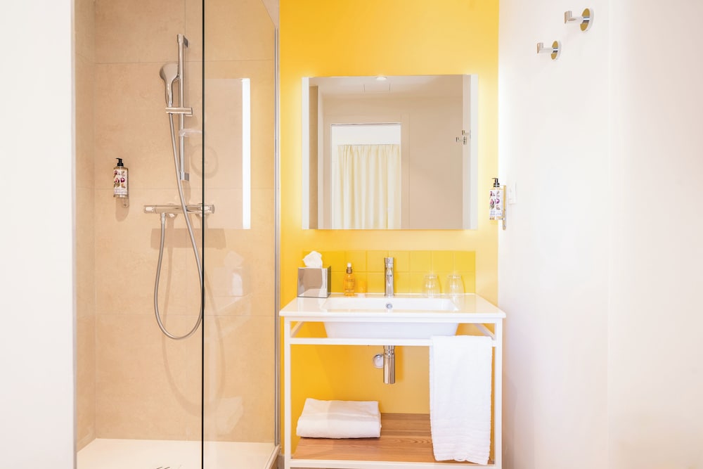 غرفة رباعية بسريرين منفصلين مع أريكة، Hotel Soleo Prado 8/9