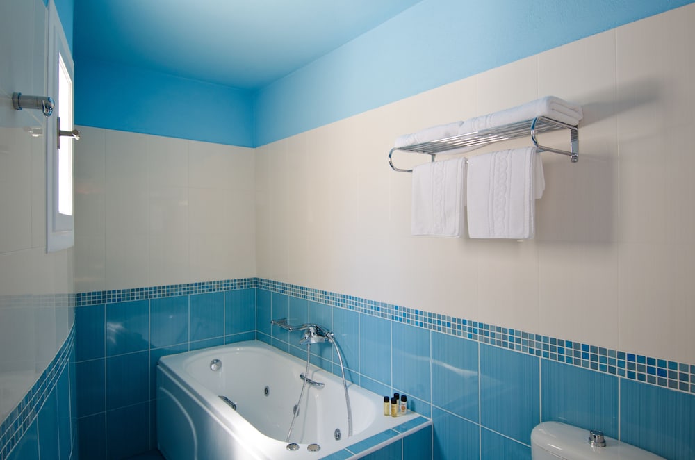 ASPALATHRAS WHITE HOTEL 45/50