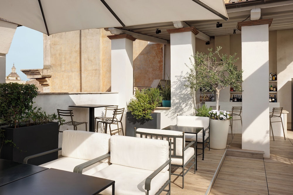 Terrace Pantheon Relais 59/71