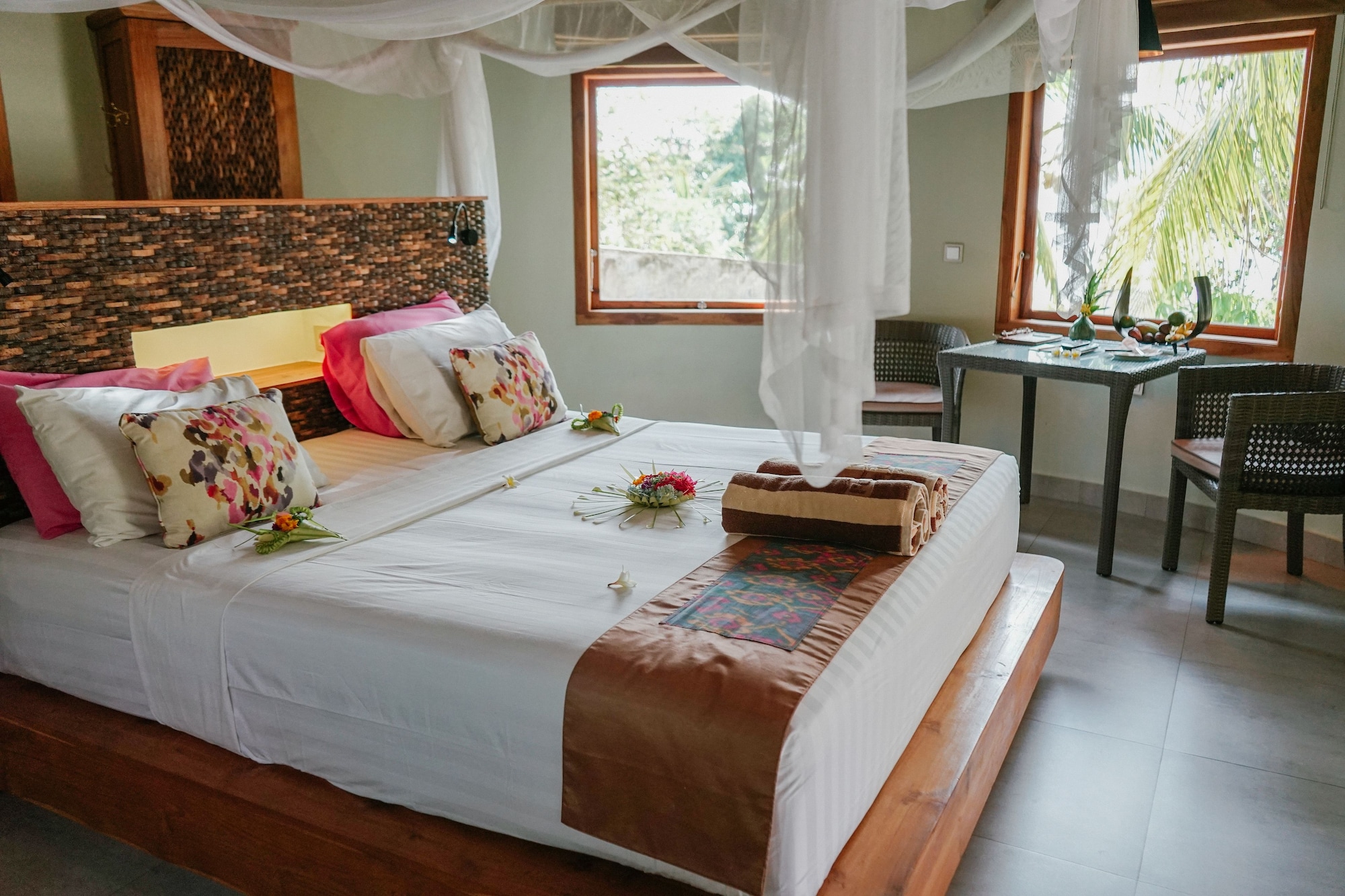 1 BEDROOM, VILLA