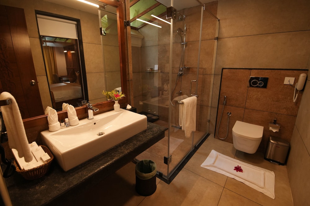 Gokulam Grand Resort and Spa Kumarakom 48/50