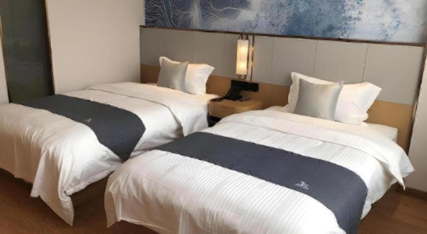 GreenTree Inn Qingdao Laixi High-speed Railway Station Shenzhen Road Express Hotel 11/47
