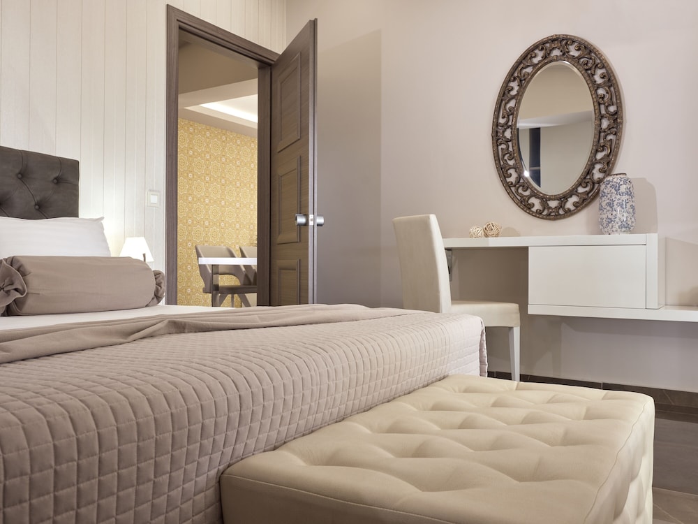 Koukounaria Hotel And Suites 25/74