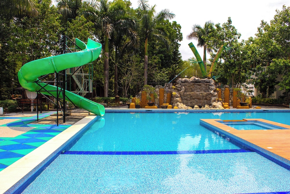 Floating Sanctuary Resort by Cocotel 27/50