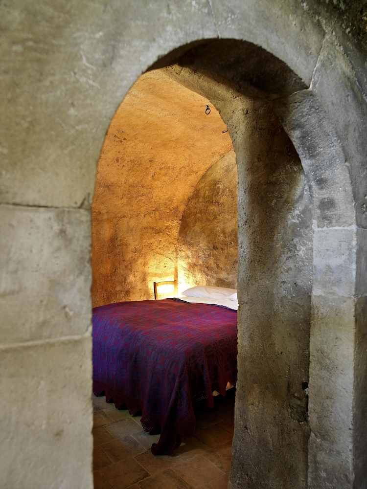 SEXTANTIO ALBERGO DIFFUSO 23/50