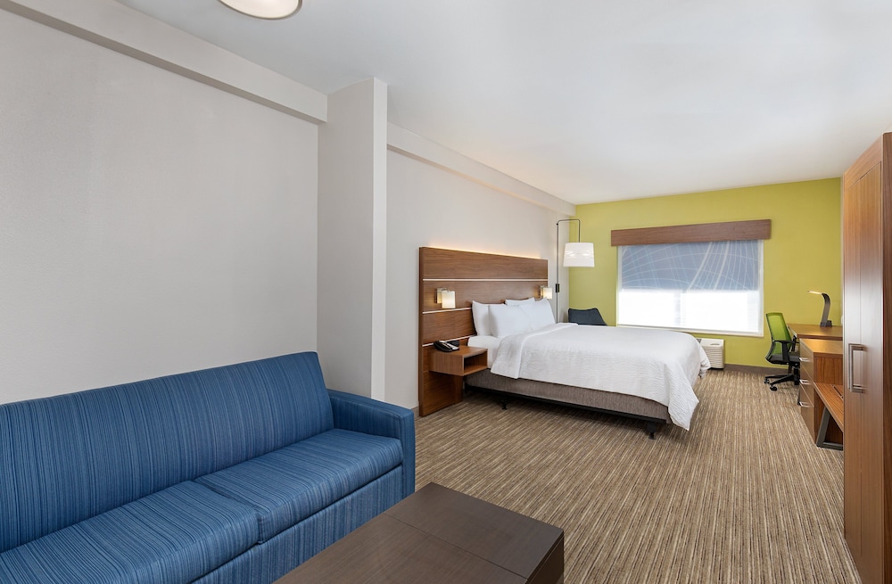 Holiday Inn Express & Suites Birmingham - Inverness 280, an IHG Hotel 26/74