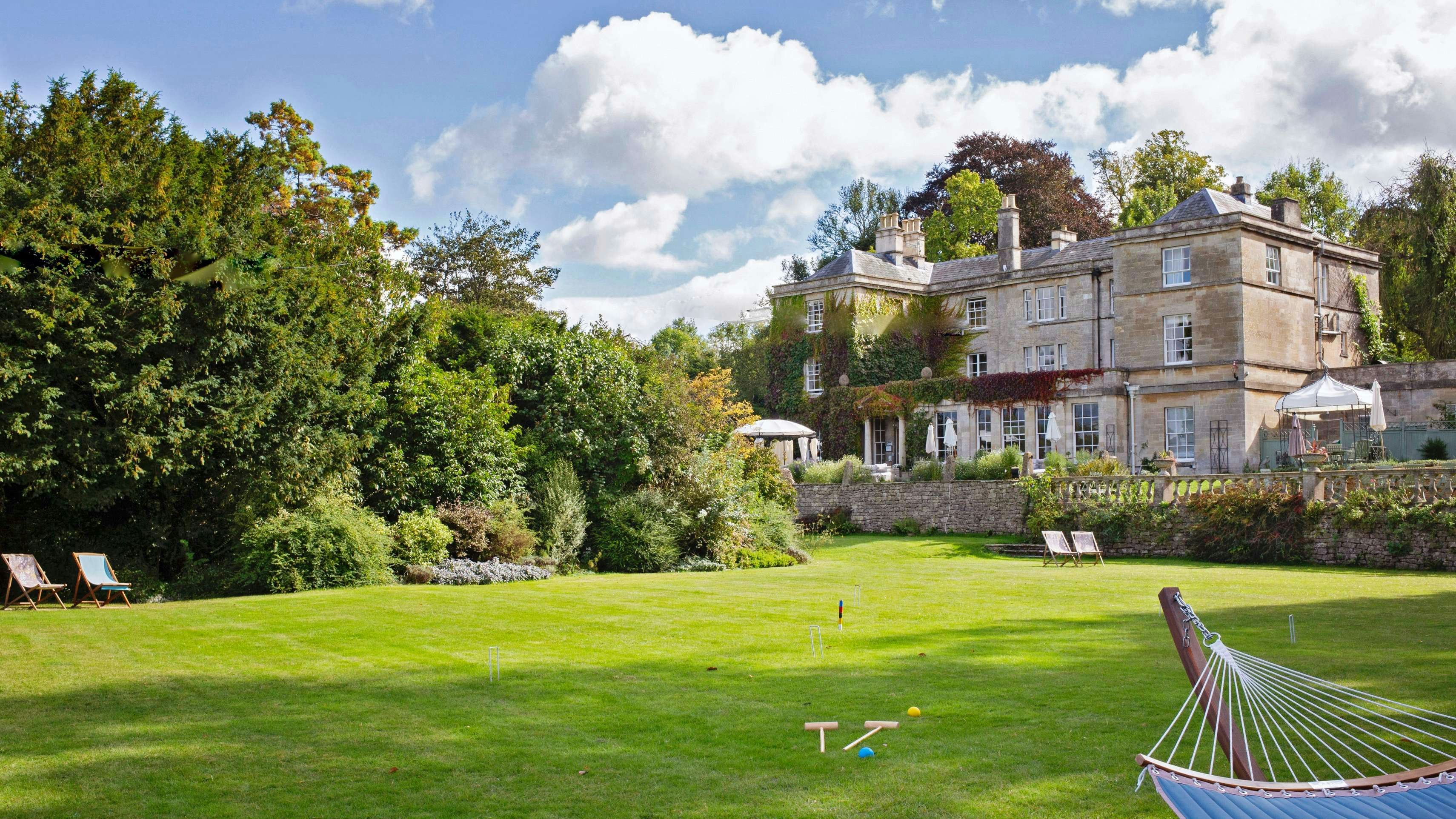 Burleigh Court Cotswolds 58/61