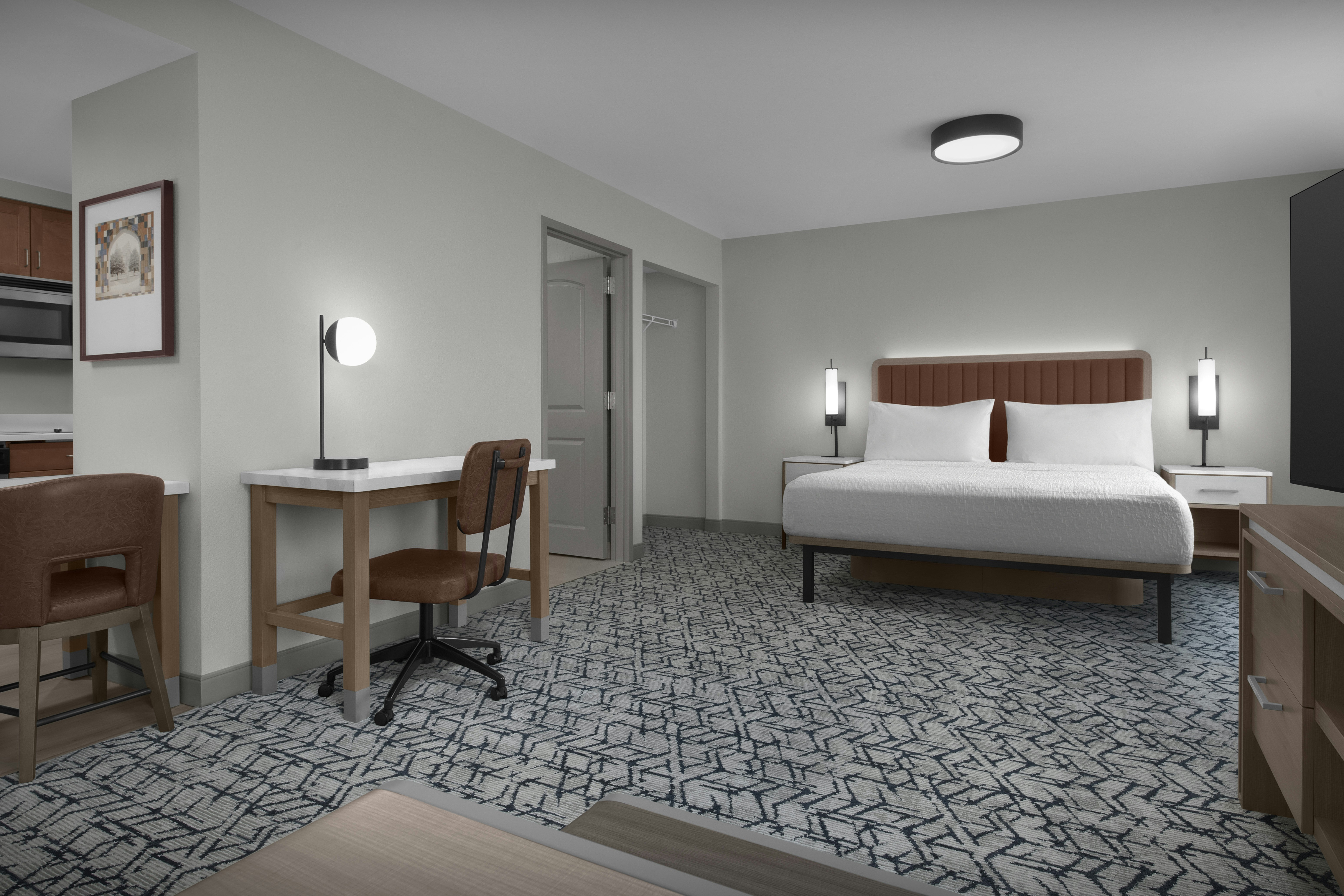 Studio, King Bed