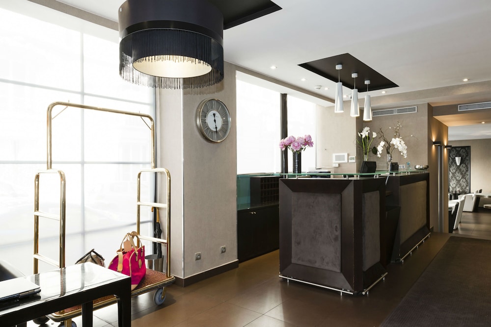 Elysees Bassano Hotel Formely Bw Hotel Elysees Bassa 8/81