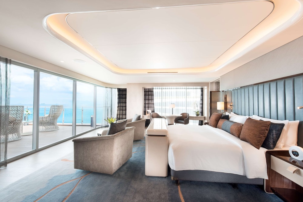 Conrad Manila 18/53