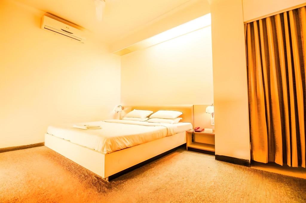 Hotel Sangam 6/42