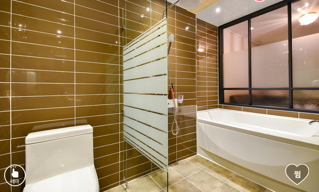 Two Heart Hotel Gimhae 46/55