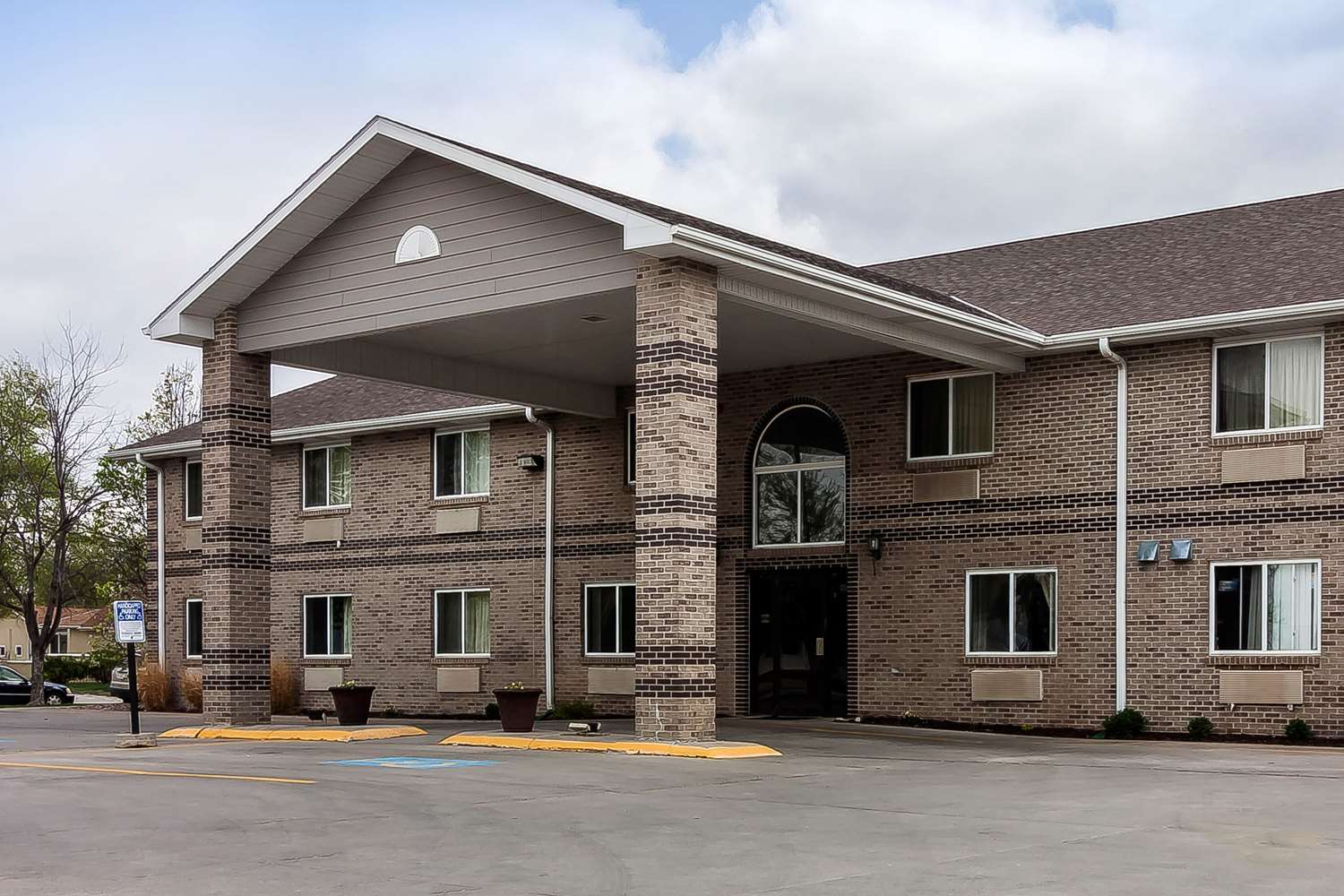 Rodeway Inn Holdrege NE 2/38
