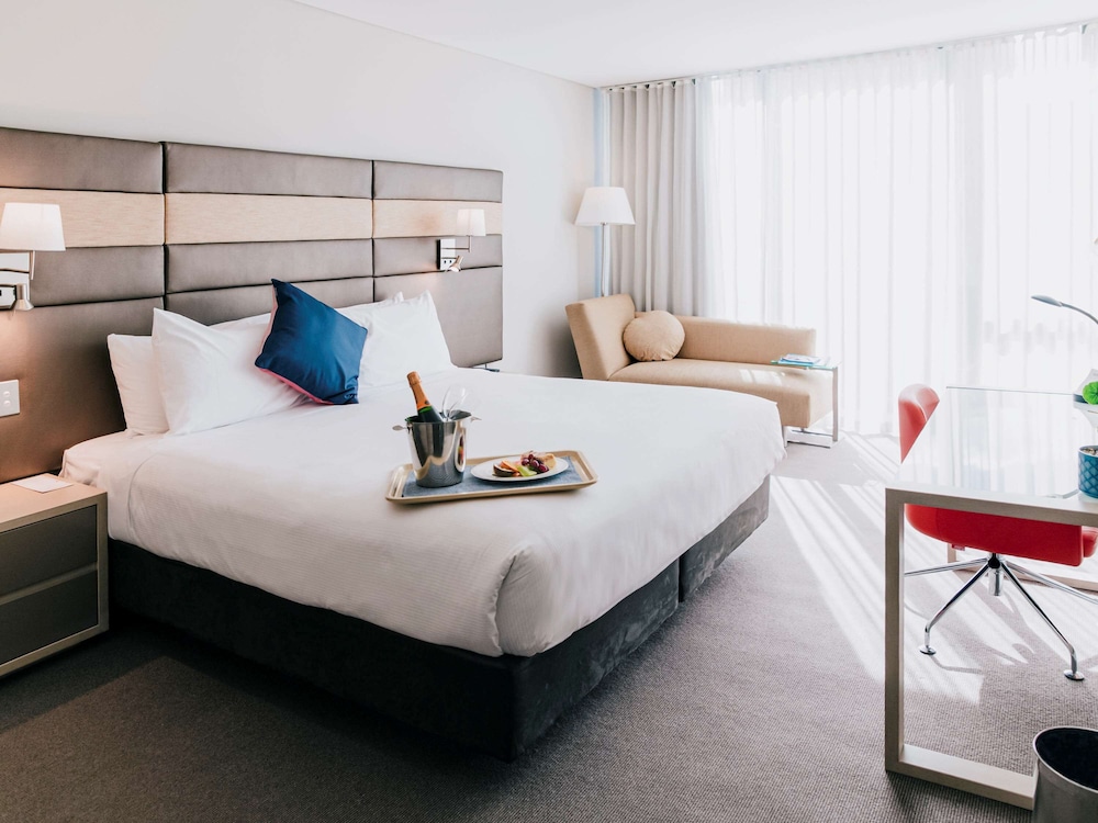 SUPERIOR, KING BED, HARBOUR VIEW