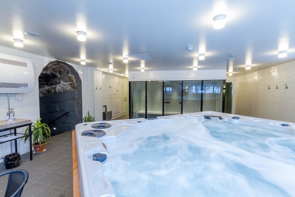 Hotell Jarvsobaden 18/50