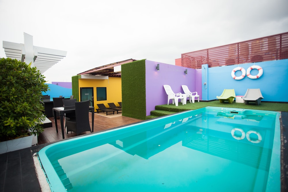 MUST SEA HOTEL(FORMERLY MUSSEE KATA BOUTIQUE) 42/70