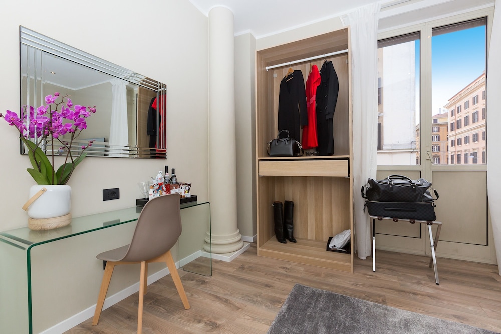 126 Gracchi Suites 5/47