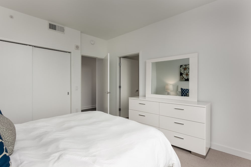 Global Luxury Suites at Reston Town Center 16/75