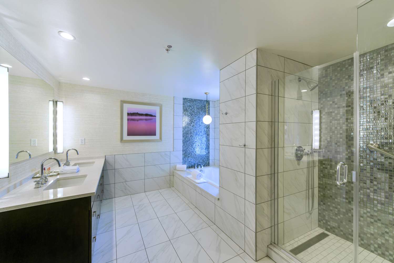 Doubletree By Hilton Asheville Downtown 21/23