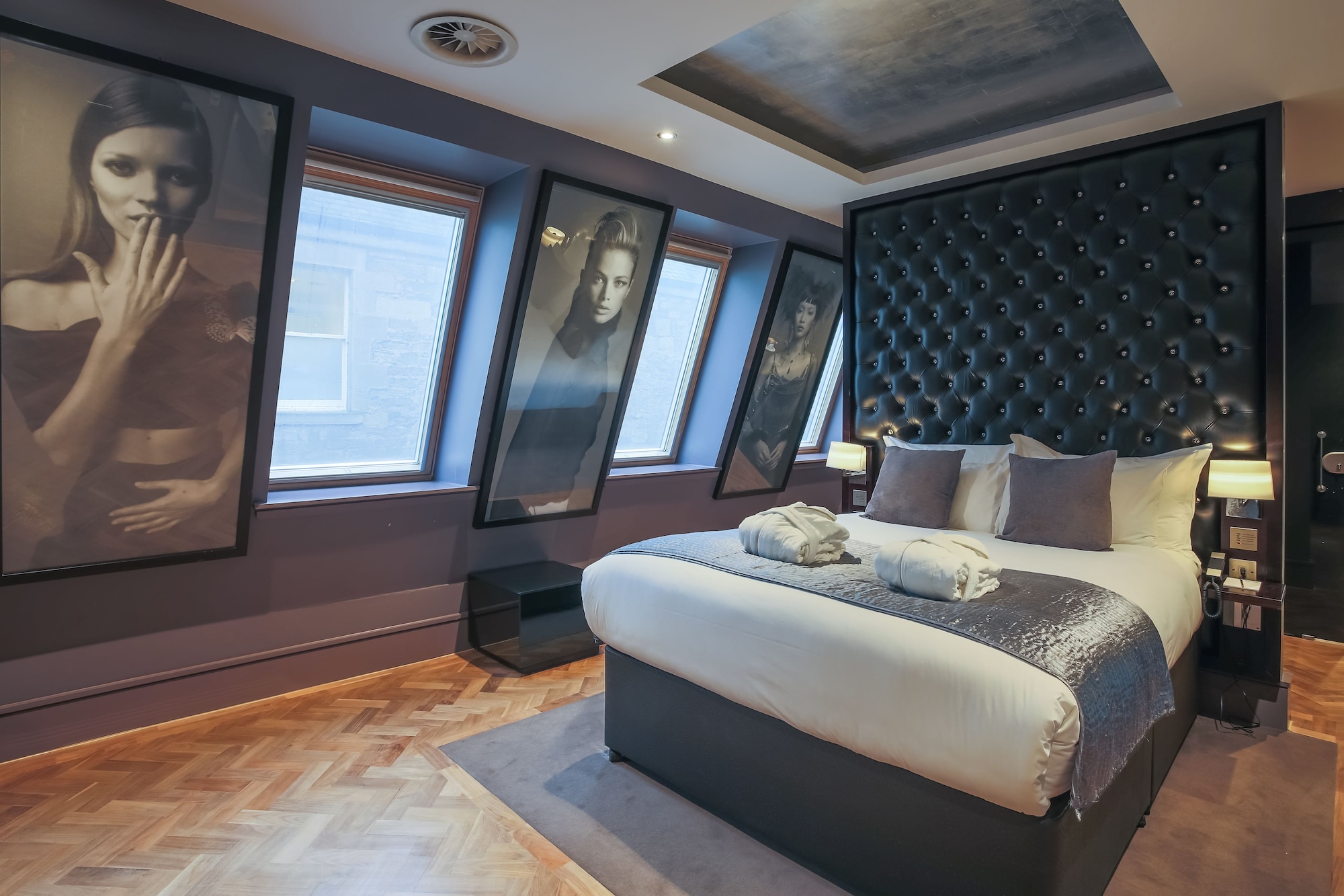 EXECUTIVE, DOUBLE BED