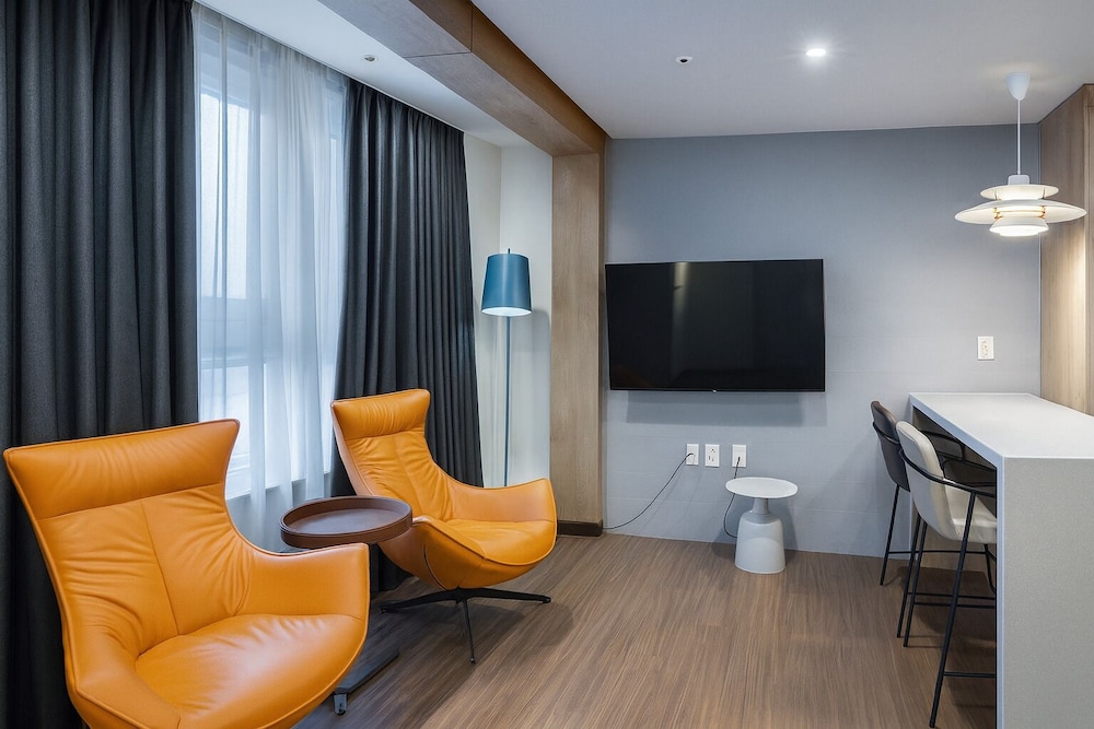 Felix by STX Hotel and Suite 40/46
