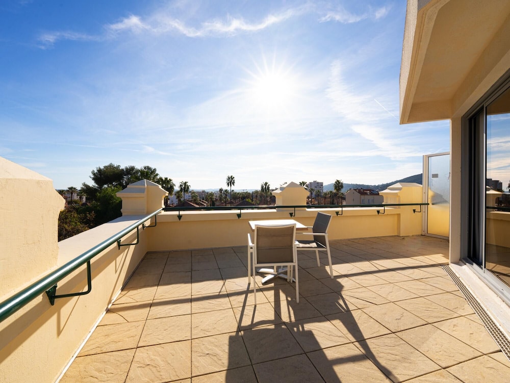 Hotel des Palmiers Hyeres 32/56