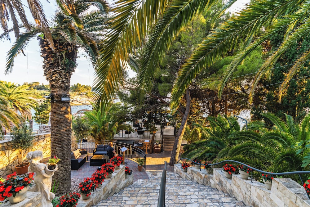 Boutique Beach Resort Podstine 42/50