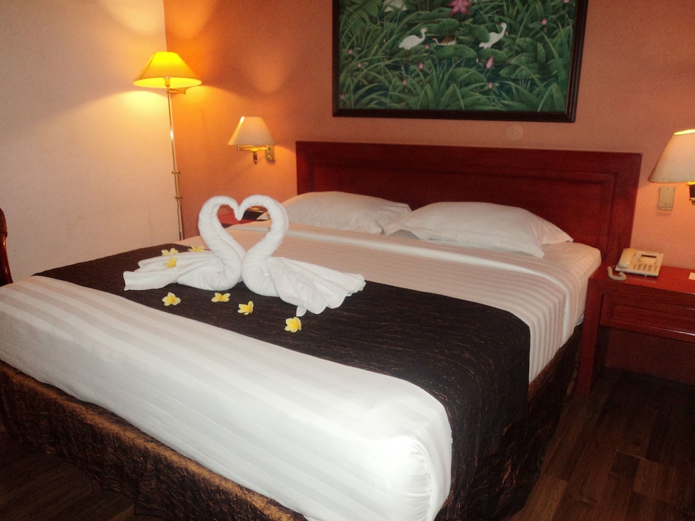 Narita Hotel Tulungagung 12/35