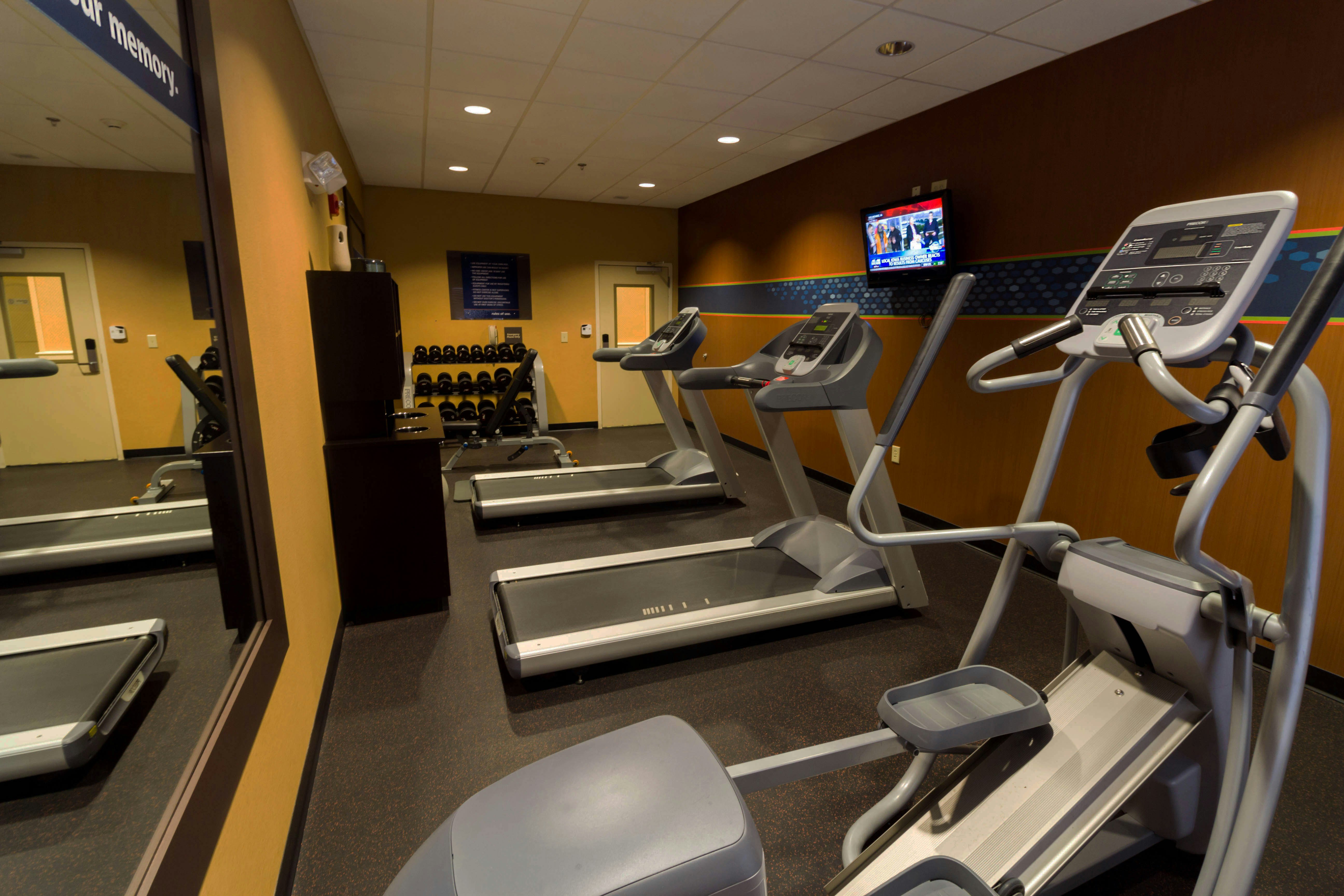 Hampton Inn and Suites Sevierville at Stadium Drive 24/40